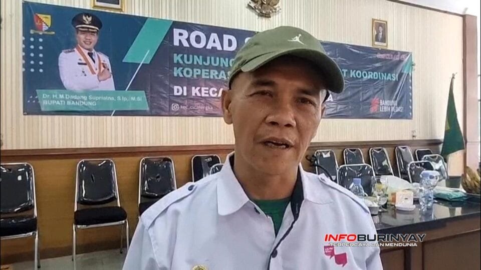 H Deni Hamdani Kades Cicalengka Kulon mendukung koperasi Merah Putih untuk penguatan UMKM lokal di Kabupaten Bandung