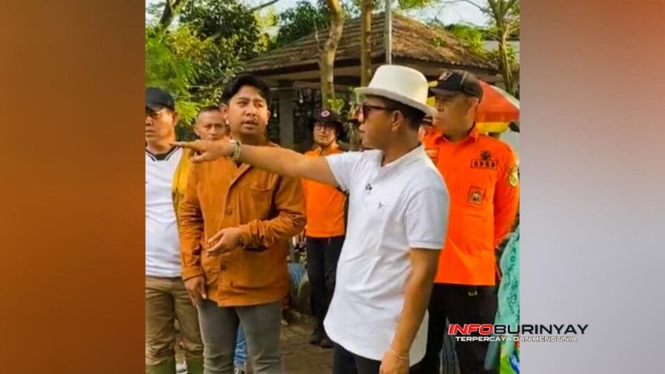 Bupati Bandung Dadang Supriatna meninjau lokasi banjir di Dayeuhkolot dan Bojongsoang sambil menginstruksikan normalisasi saluran air.