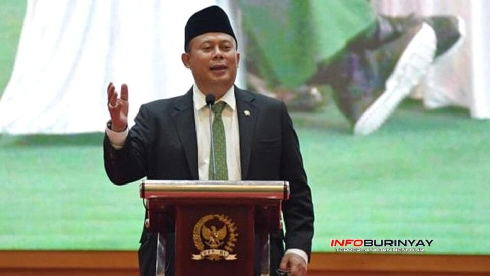 Pejabat DPR RI menyampaikan klarifikasi terkait polemik pernyataannya tentang peran ahli gizi dalam program Makan Bergizi Gratis pada sebuah acara resmi.