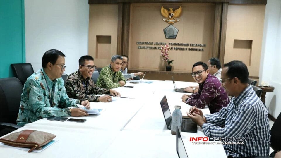 Bupati Bandung Dadang Supriatna bersama jajaran Pemkab Bandung saat audiensi dengan DJPK Kementerian Keuangan RI membahas DBH dan DAU 2026