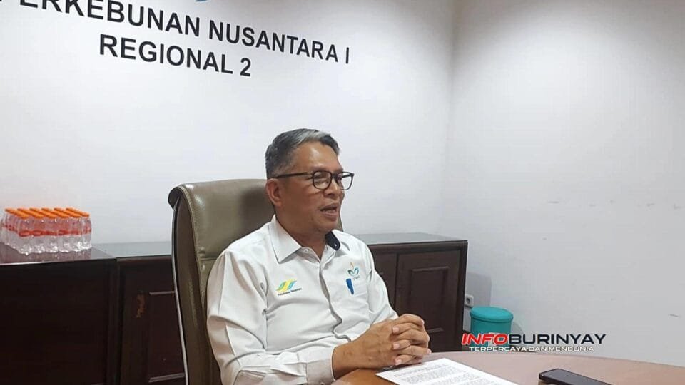 Desmanto, Kepala Regional PTPN 1 Regional 2, menyampaikan rencana penanaman teh di Kebun Malabar, Kabupaten Bandung.