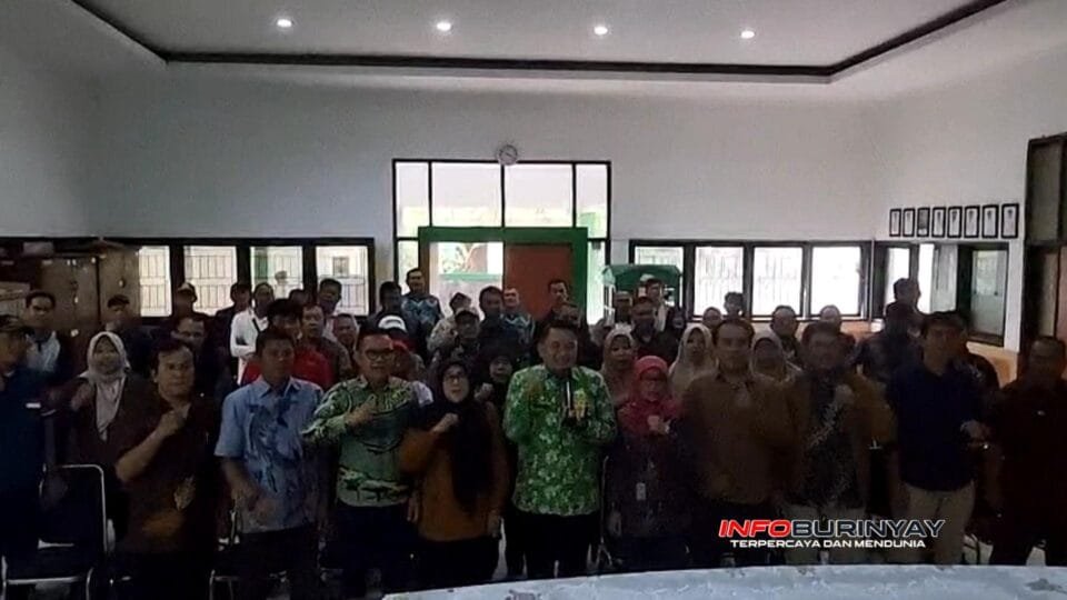 Peserta rapat koordinasi keuangan desa tahun anggaran 2026 di Aula Kecamatan Rancaekek, Kabupaten Bandung, Kamis 22 Januari 2026.