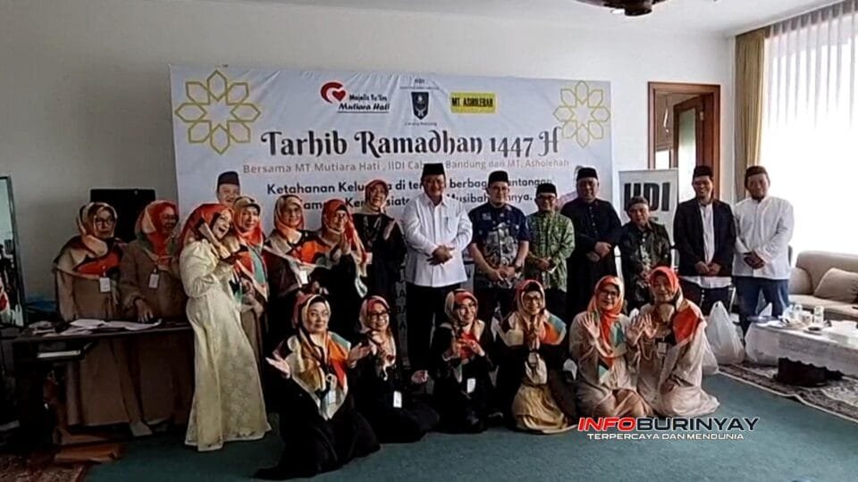 IIDI Cabang Bandung bersama Majelis Ta’lim Mutiara Hati dan Majelis Ta’lim Asholehah foto bersama usai Tarhib Ramadhan 1447 H di Kota Bandung