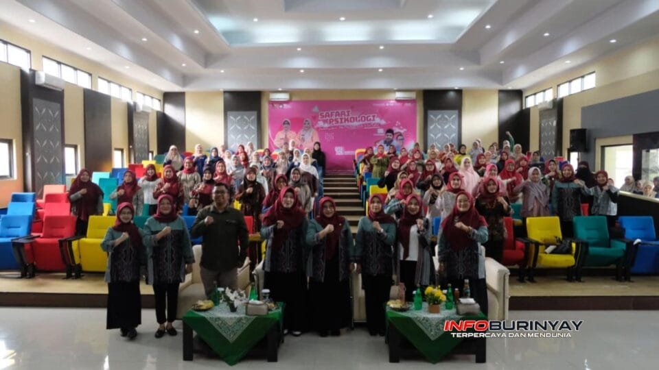 Peserta Safari Psikologi DWP Diskominfo Kabupaten Bandung mengikuti kegiatan Parenting Islami di Gedung Oriza, Jumat (06022026).