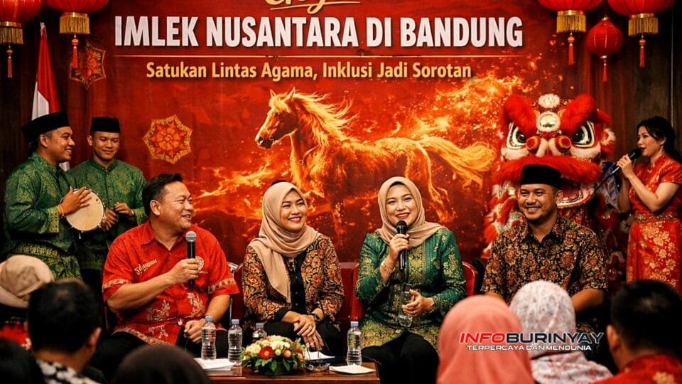 Suasana talkshow dan pertunjukan barongsai dalam acara Mozaik Imlek Nusantara 2026 di Bandung yang mengusung toleransi dan inklusi di Tahun Kuda Api.
