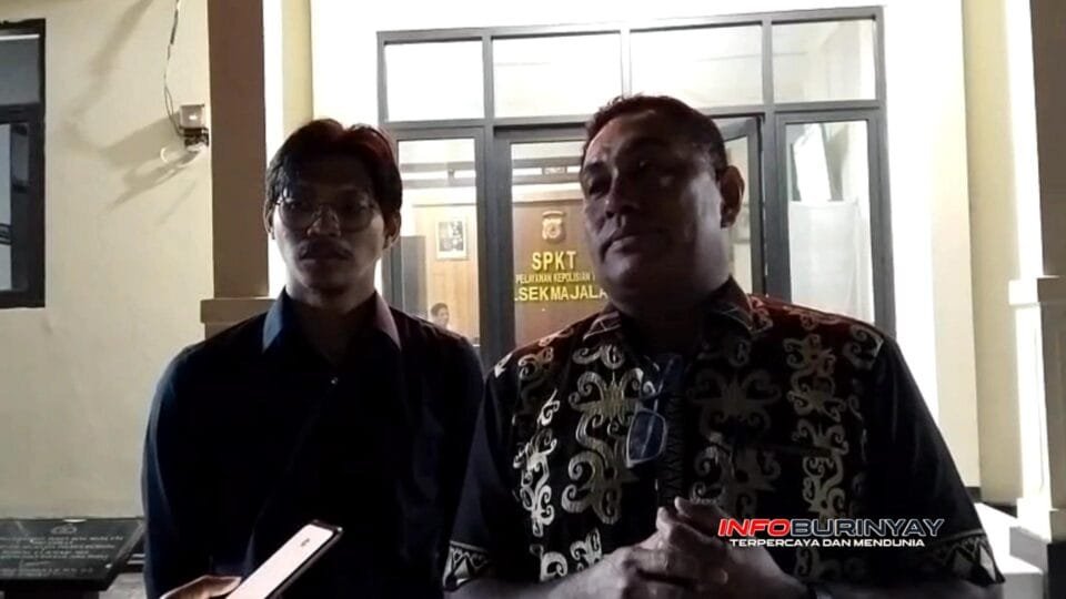 Pengacara Steven Izaac Risakotta memberikan keterangan terkait prarekonstruksi dugaan penganiayaan di Polsek Majalaya