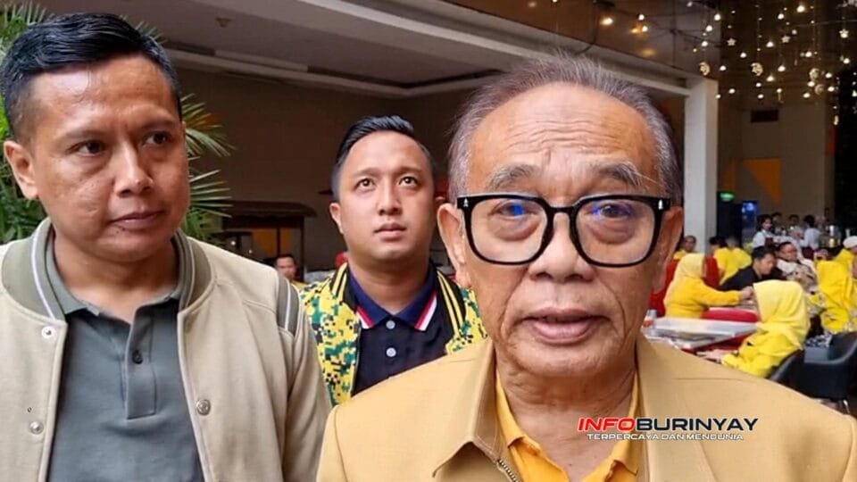 Anang Susanto memberikan keterangan kepada awak media dalam Musda XI Golkar Jawa Barat di The Trans Luxury Hotel Bandung
