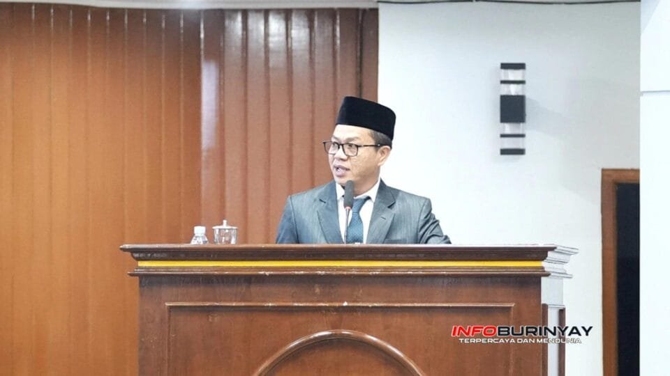 Bupati Bandung Dadang Supriatna menyampaikan sambutan dalam Rapat Paripurna DPRD Kabupaten Bandung terkait tindak lanjut rekomendasi LKPJ 2025