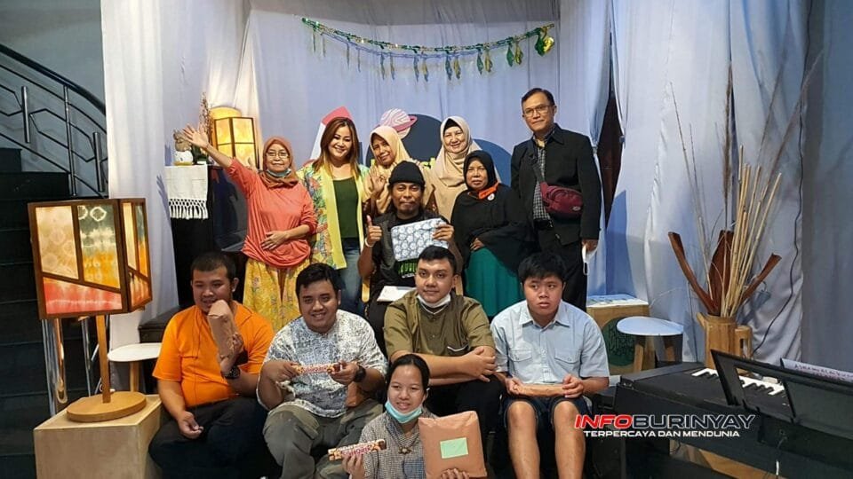Kegiatan YBUIS bersama individu spesial dalam rangka Bedah Karya Sastra World Autism Awareness Day 2026 di Galeri PlaAstro Bandung