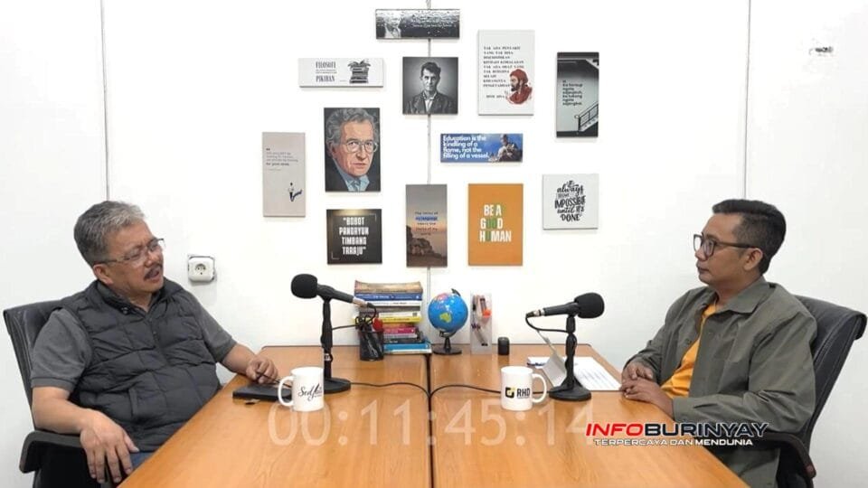 Pakar psikologi Muhammad Ilmi Hatta saat wawancara membahas krisis kesehatan mental pelajar Bandung dan dampak gadget serta pola asuh