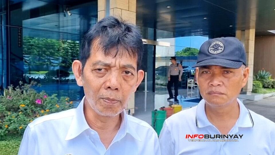 Ben Indra Agusta memberikan keterangan kepada awak media terkait rencana pembangunan danau polder di Kabupaten Bandung