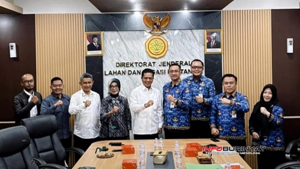 Bupati Bandung Dadang Supriatna bersama jajaran Pemkab Bandung melakukan koordinasi mitigasi kekeringan dan penguatan irigasi pertanian di Kantor Ditjen Lahan dan Irigasi Pertanian Kementerian Pertanian RI, Jakarta.