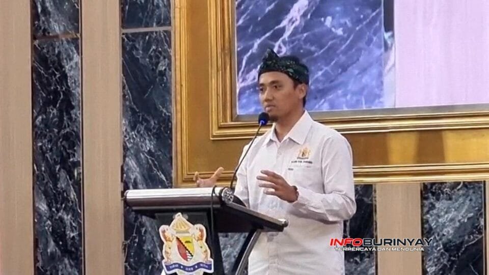 Mohamad Iqbal menyampaikan visi KADIN Kolaboratif saat MUKAB X KADIN Kabupaten Bandung di Hotel Sutan Raja Soreang, Senin (1152026).