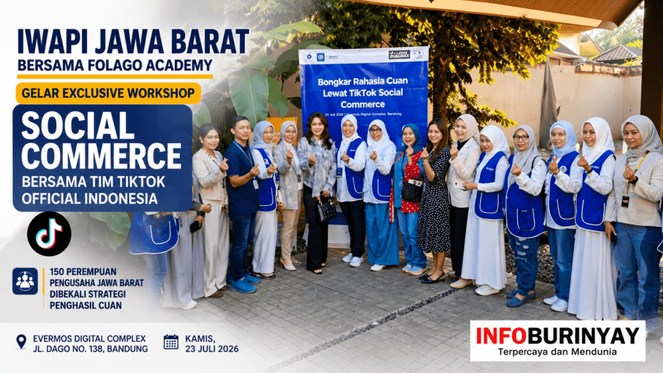 Peserta Exclusive Workshop Social Commerce IWAPI Jawa Barat bersama Folago Academy dan Tim TikTok Official Indonesia berfoto bersama di Evermos Digital Complex Bandung, Kamis 23 Juli 2026.