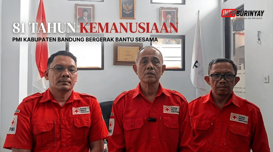 Ketua PMI Kabupaten Bandung Asep Deni Ramdani bersama jajaran saat HUT ke-81 PMI