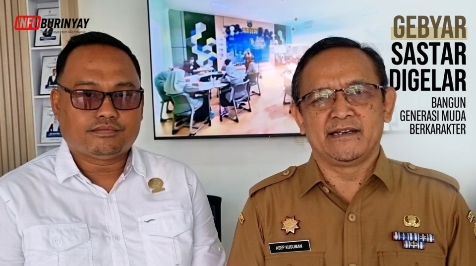 Kepala Dinas Pendidikan Kabupaten Bandung Asep Kusumah bersama CEO SMP Skye Digipreneur Agus Gandara saat memberikan keterangan Gebyar Bahasa dan Sastra Indonesia 2026.