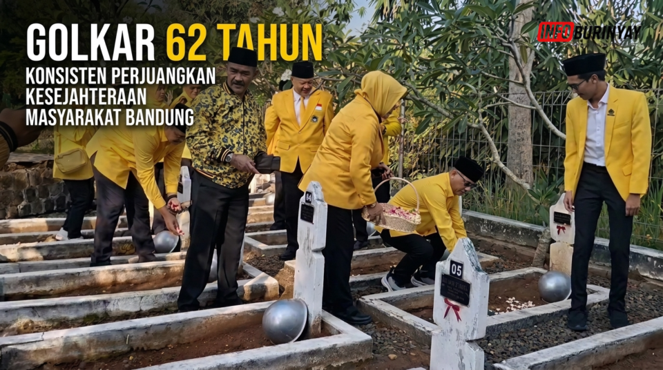 Ketua DPD Partai Golkar Kabupaten Bandung Sugianto saat ziarah HUT ke-62 Partai Golkar di TMP Sadu